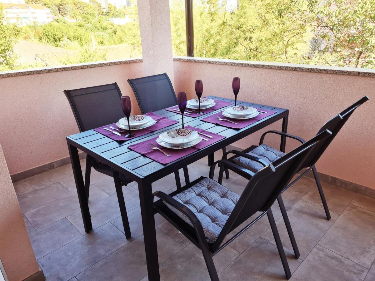 Apartment Tomas Near The Beach Pula Exterior foto